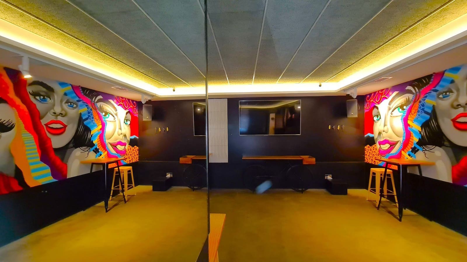 Commercial for sale in Oliva - € 390,000 (Ref: 9334358)