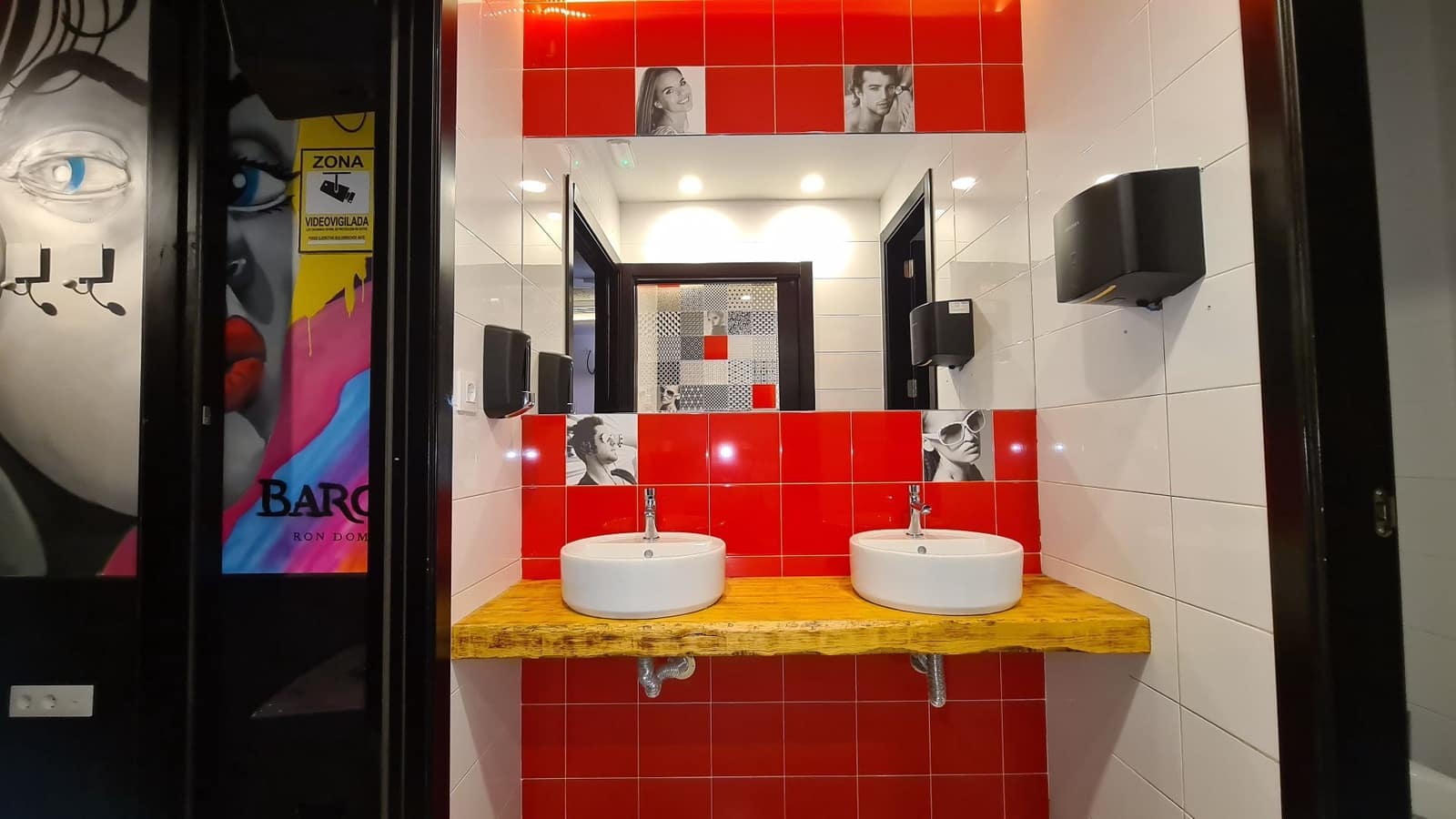 Commercial for sale in Oliva - € 390,000 (Ref: 9334358)