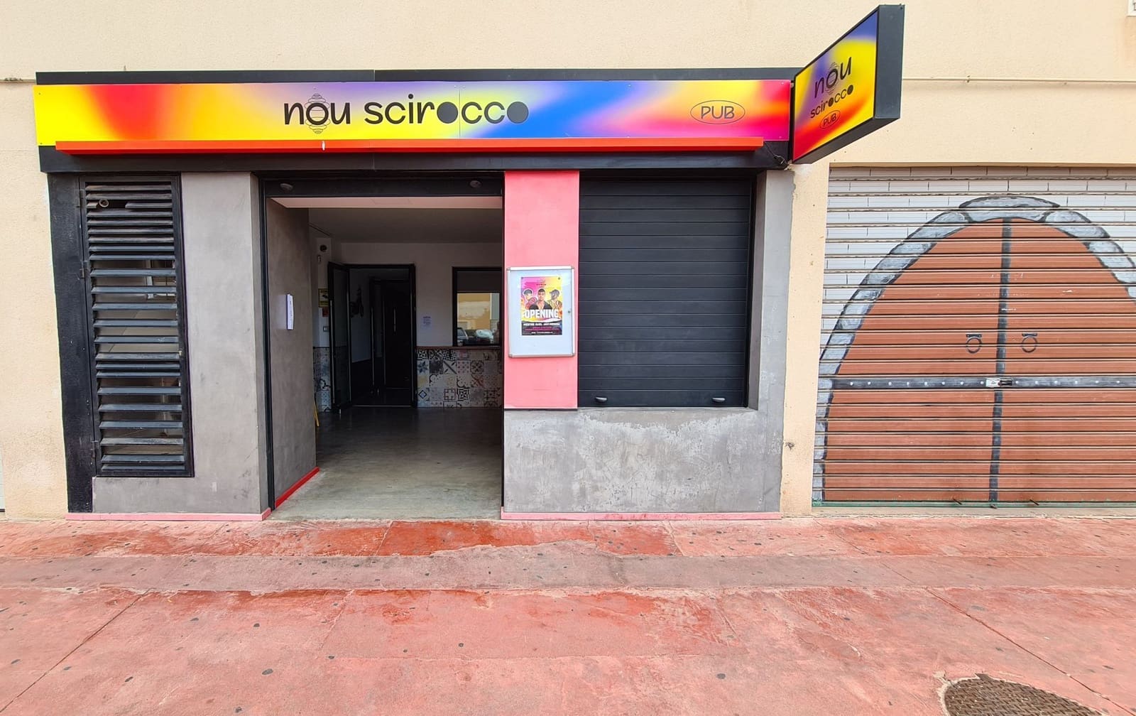 Commercial for sale in Oliva - € 390,000 (Ref: 9334358)