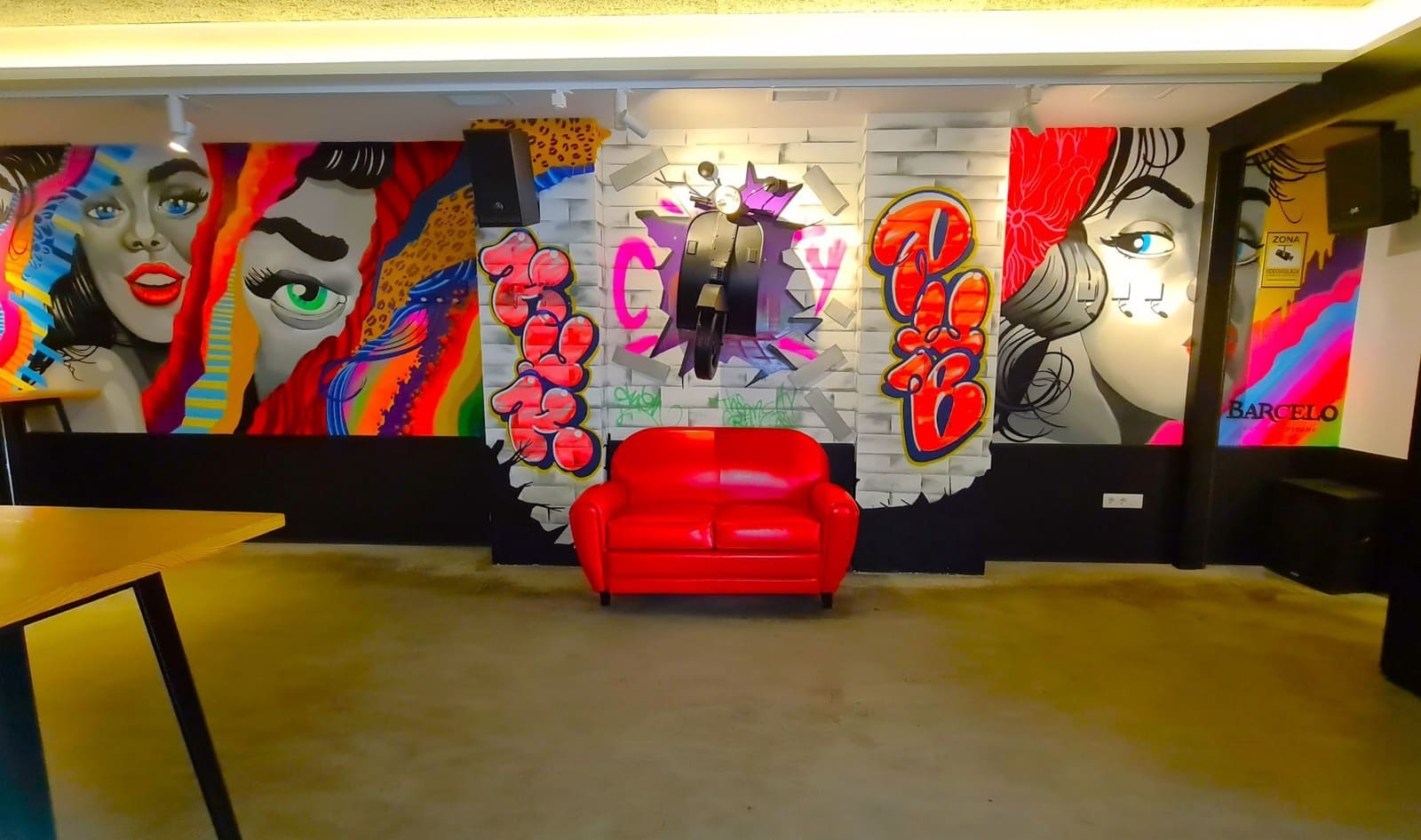 Commercial for sale in Oliva - € 390,000 (Ref: 9334358)