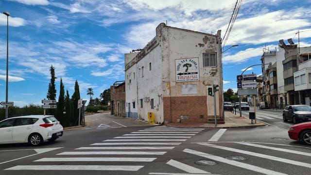 4 makuuhuone Omakotitalo myytävänä paikassa Oliva Pueblo, Oliva - 95 000 € (Ref: 9340557)