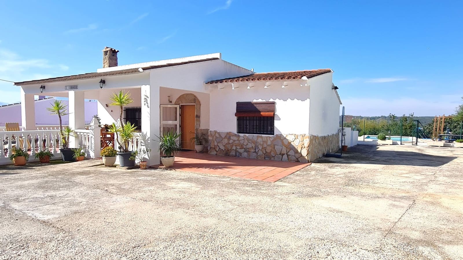 5 soveværelse Villa til salg i Benicolet med swimmingpool garage - € 225.000 (Ref: 9356642)