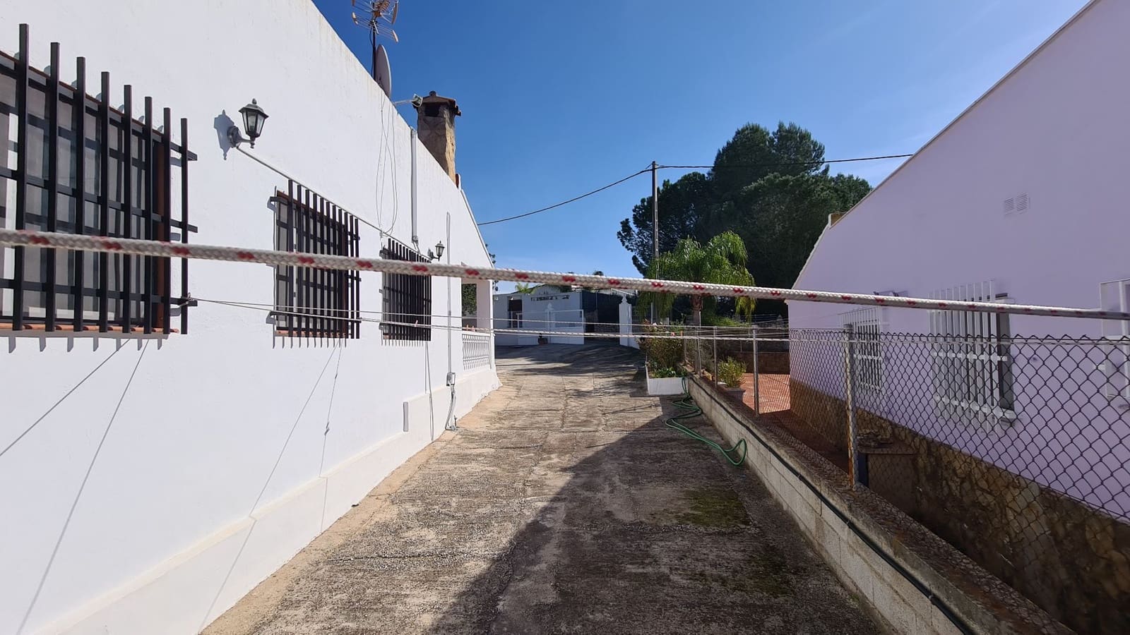 5 soveværelse Villa til salg i Benicolet med swimmingpool garage - € 225.000 (Ref: 9356642)