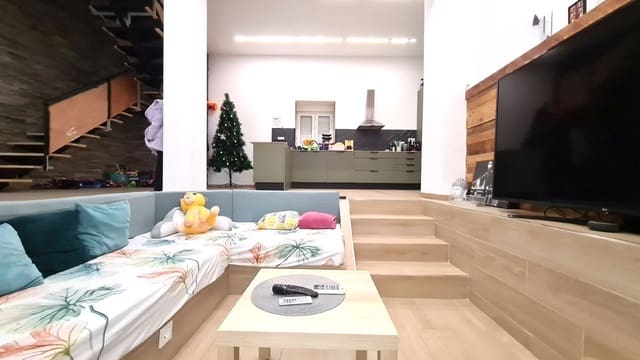 4 slaapkamer Huis te koop in Oliva Pueblo, Oliva met garage - € 220.000 (Ref: 9424264)