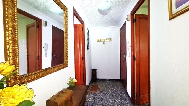 3 camera da letto Appartamento da affittare in Oliva - 600 € (Rif: 9470881)