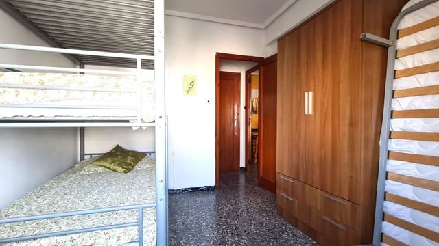 3 camera da letto Appartamento da affittare in Oliva - 600 € (Rif: 9470881)