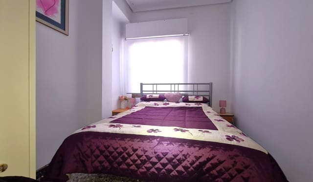 3 camera da letto Appartamento da affittare in Oliva - 600 € (Rif: 9470881)