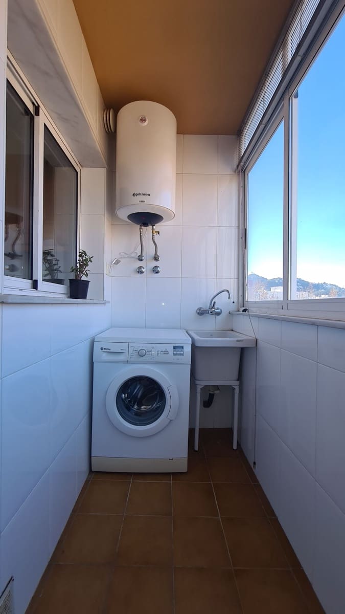 3 sovrum Lägenhet att hyra i Oliva med garage - 820 € (Ref: 9474736)