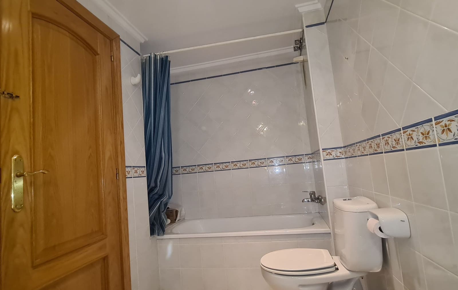 3 sovrum Lägenhet att hyra i Oliva med garage - 820 € (Ref: 9474736)