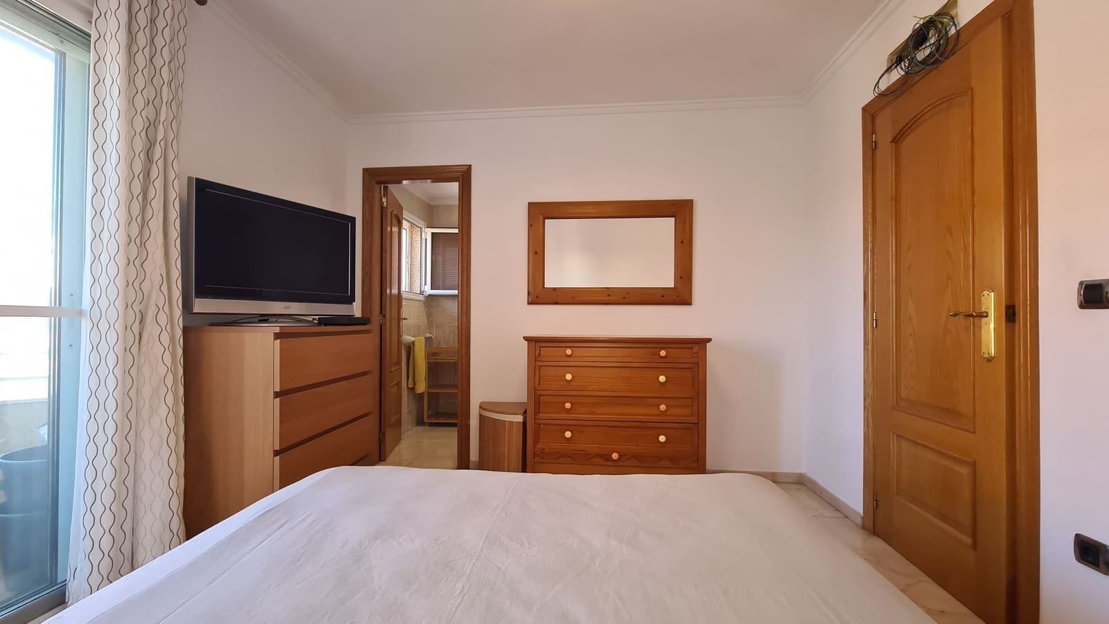 3 sovrum Lägenhet att hyra i Oliva med garage - 820 € (Ref: 9474736)