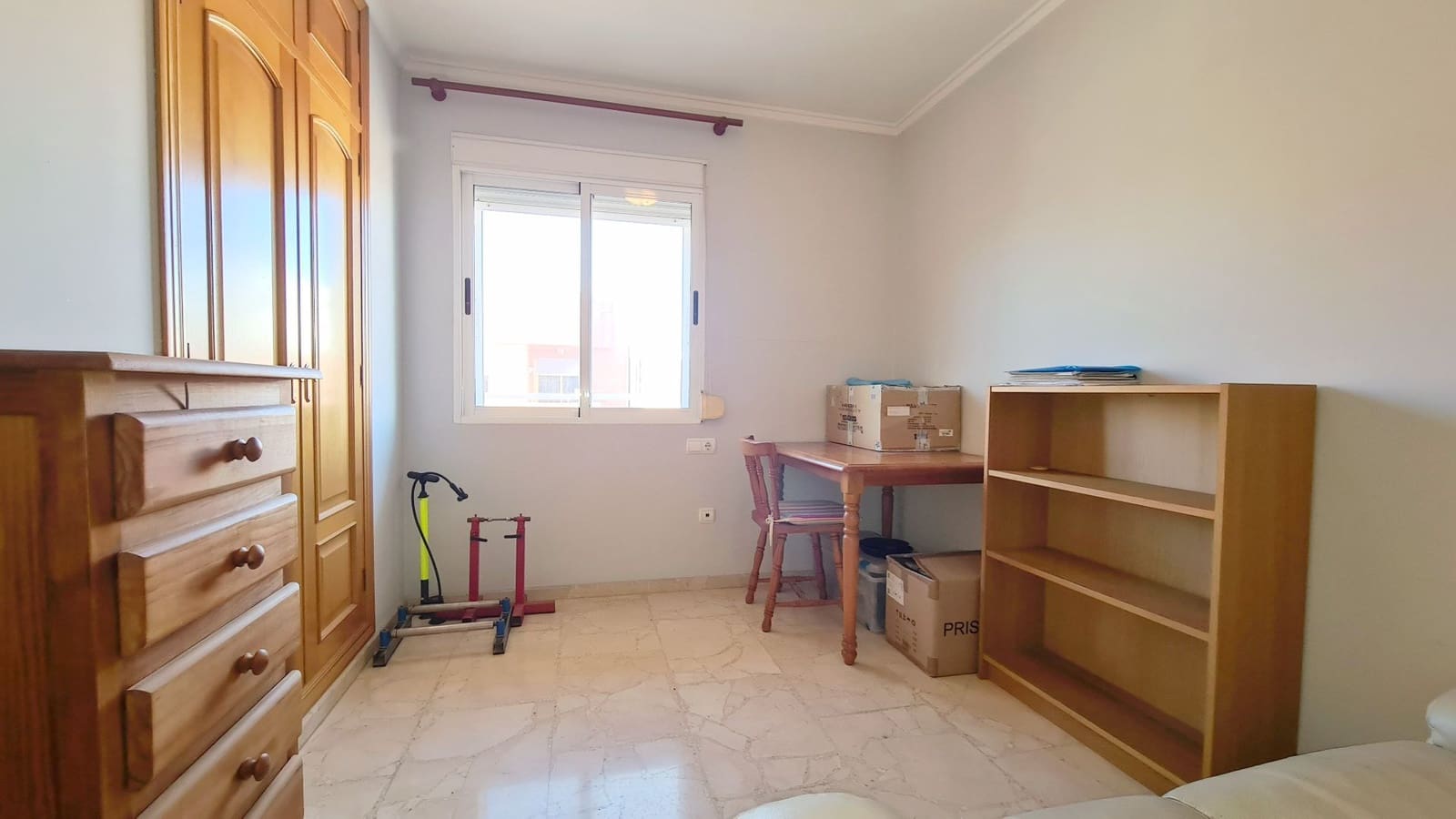 3 sovrum Lägenhet att hyra i Oliva med garage - 820 € (Ref: 9474736)