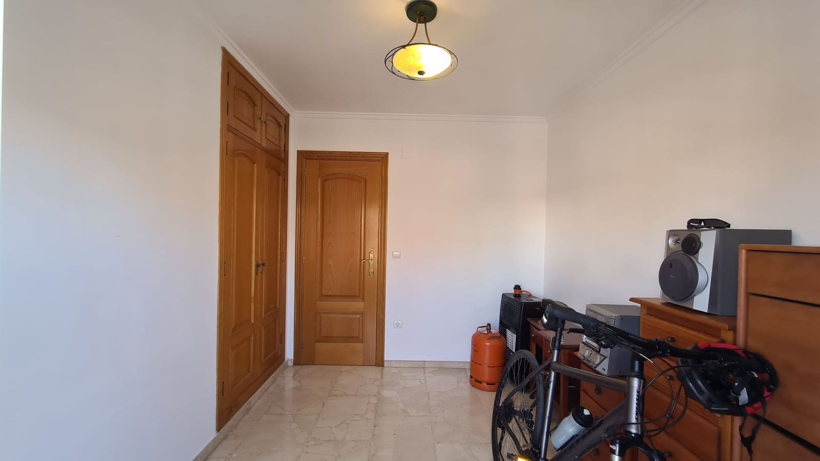 3 sovrum Lägenhet att hyra i Oliva med garage - 820 € (Ref: 9474736)