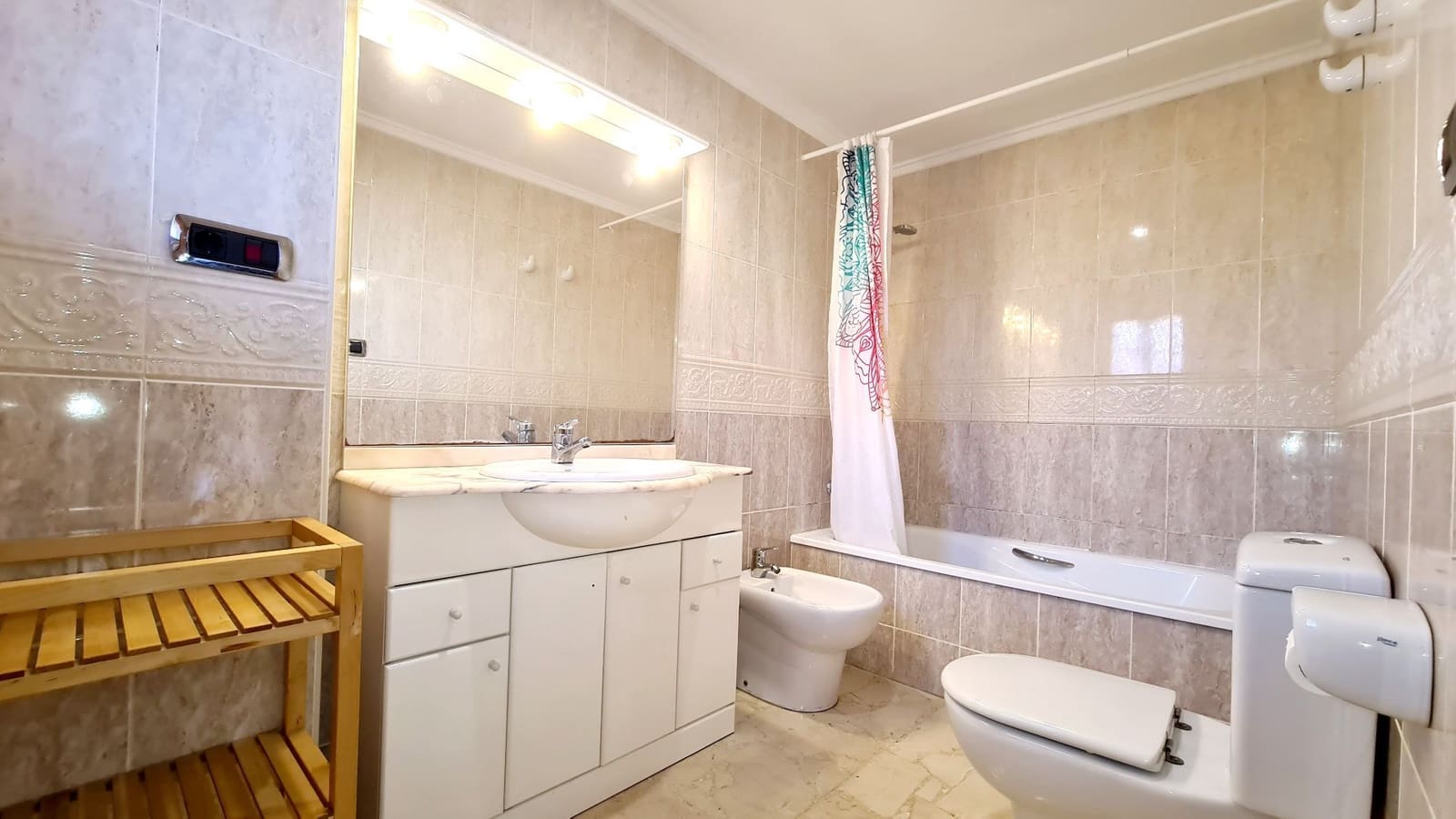 3 sovrum Lägenhet att hyra i Oliva med garage - 820 € (Ref: 9474736)