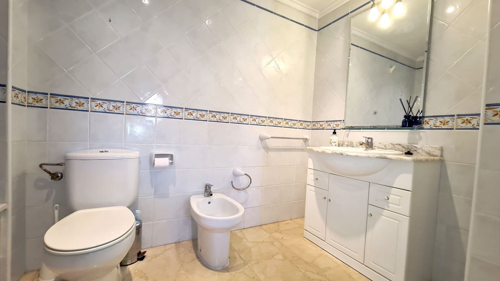 3 sovrum Lägenhet att hyra i Oliva med garage - 820 € (Ref: 9474736)