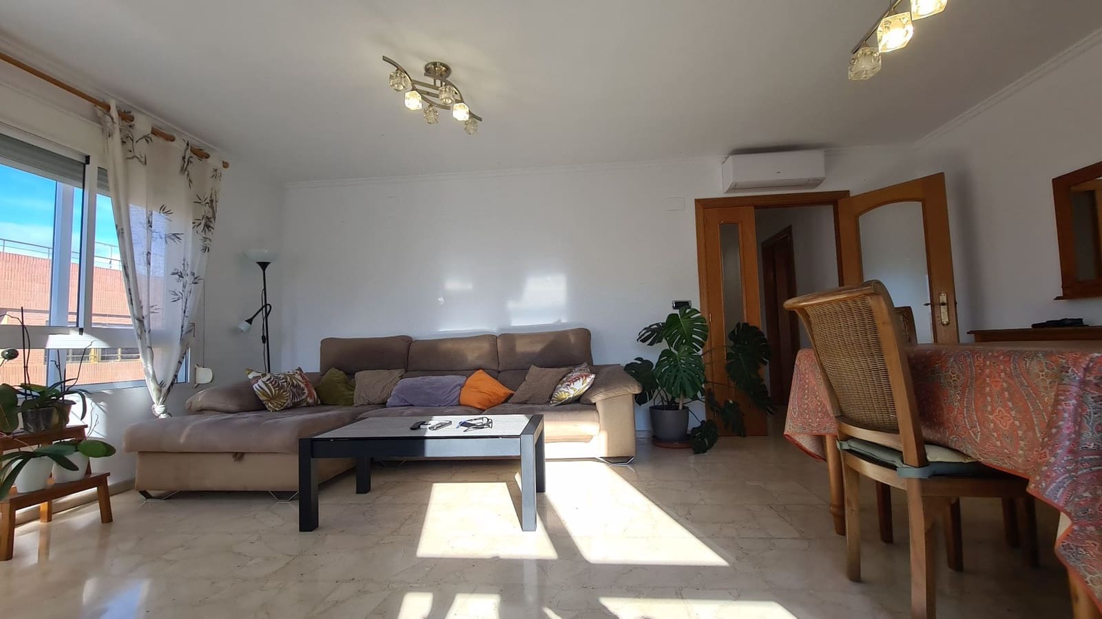 3 sovrum Lägenhet att hyra i Oliva med garage - 820 € (Ref: 9474736)