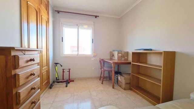 3 soverom Leilighet til leie i Oliva Nova, Oliva med garasje - € 820 (Ref: 9474736)