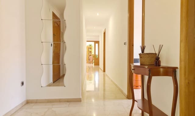 3 soverom Leilighet til leie i Oliva Nova, Oliva med garasje - € 820 (Ref: 9474736)