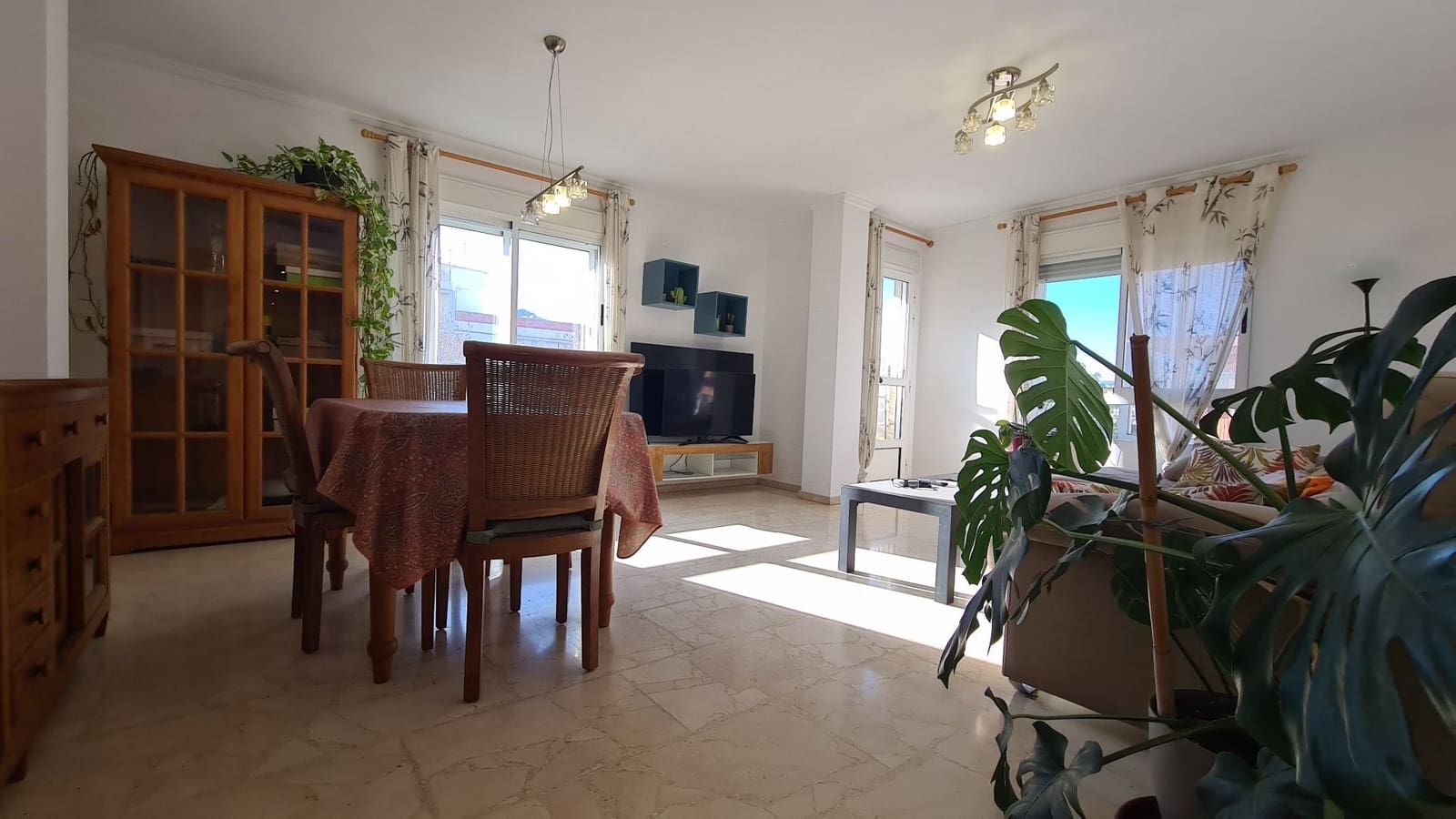 3 sovrum Lägenhet att hyra i Oliva med garage - 820 € (Ref: 9474736)