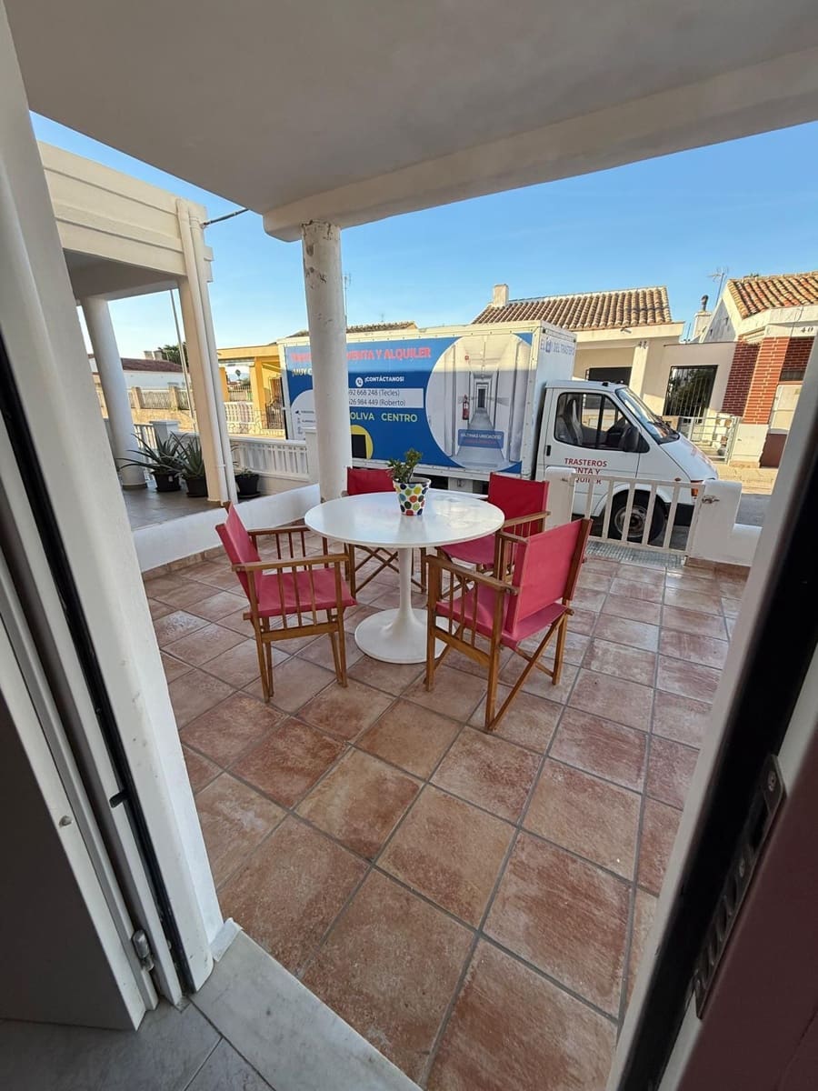 3 bedroom Apartment for rent in Oliva - € 950 (Ref: 9503819)