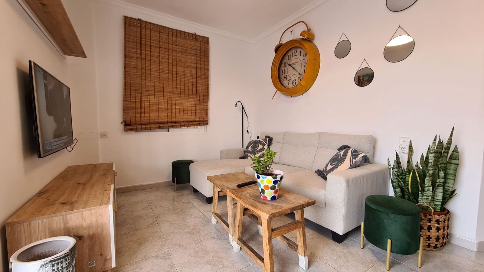 3 bedroom Apartment for rent in Oliva - € 950 (Ref: 9503819)