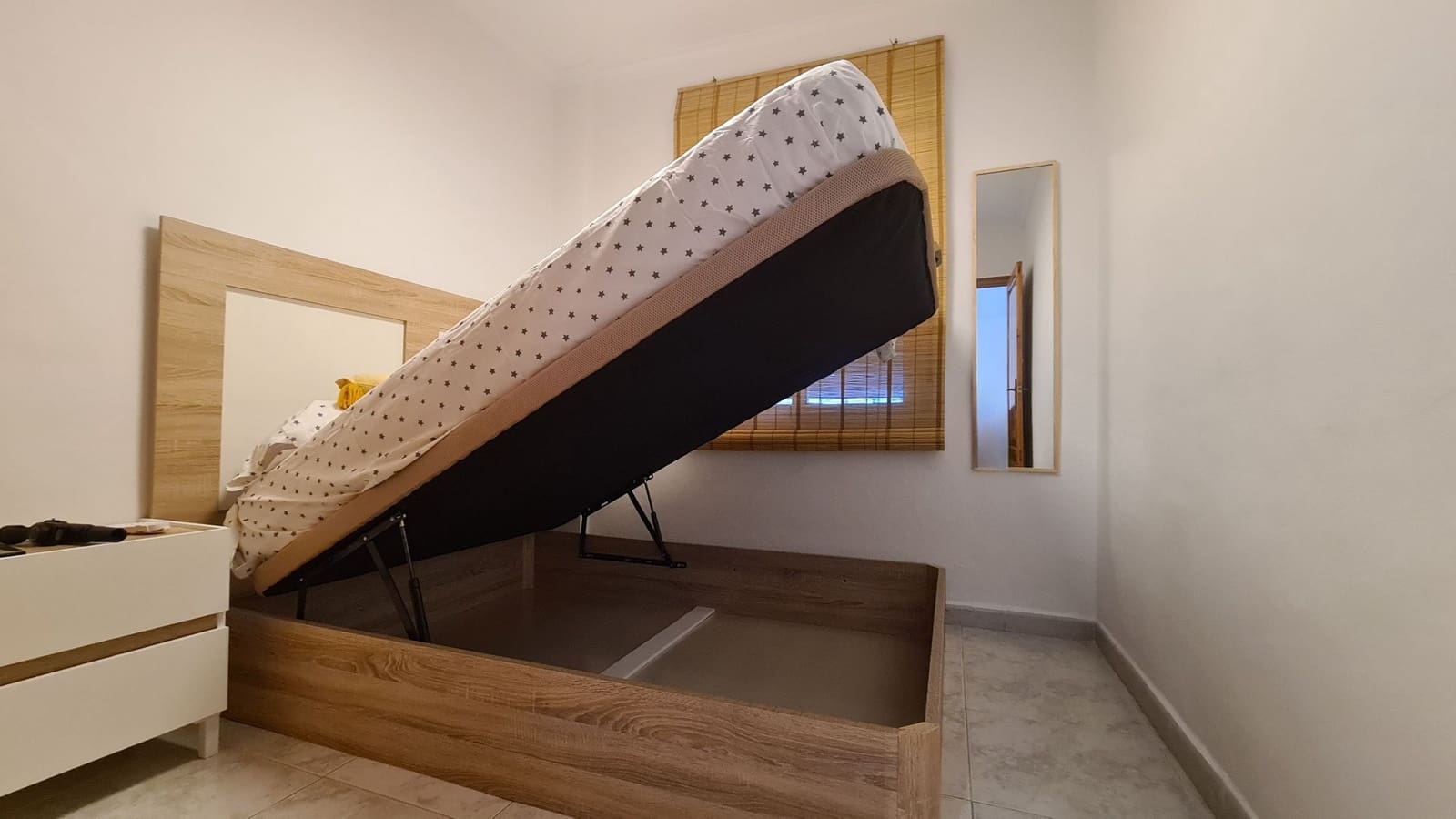 3 bedroom Apartment for rent in Oliva - € 950 (Ref: 9503819)