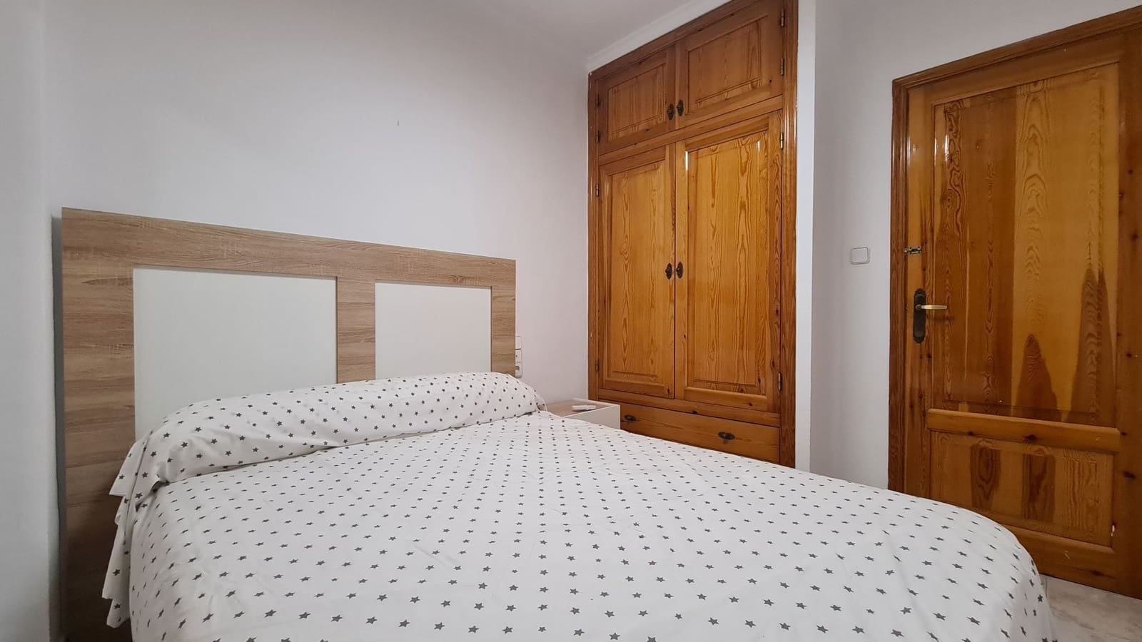 3 bedroom Apartment for rent in Oliva - € 950 (Ref: 9503819)