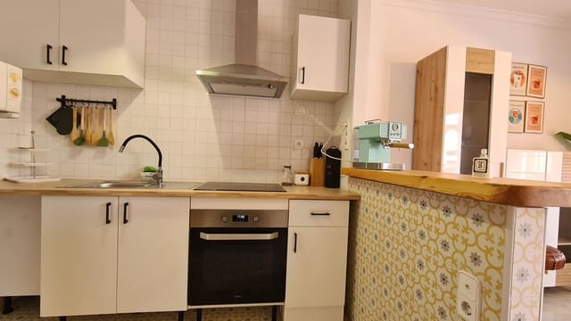3 sovrum Lägenhet att hyra i Oliva Playa, Oliva - 950 € (Ref: 9503819)