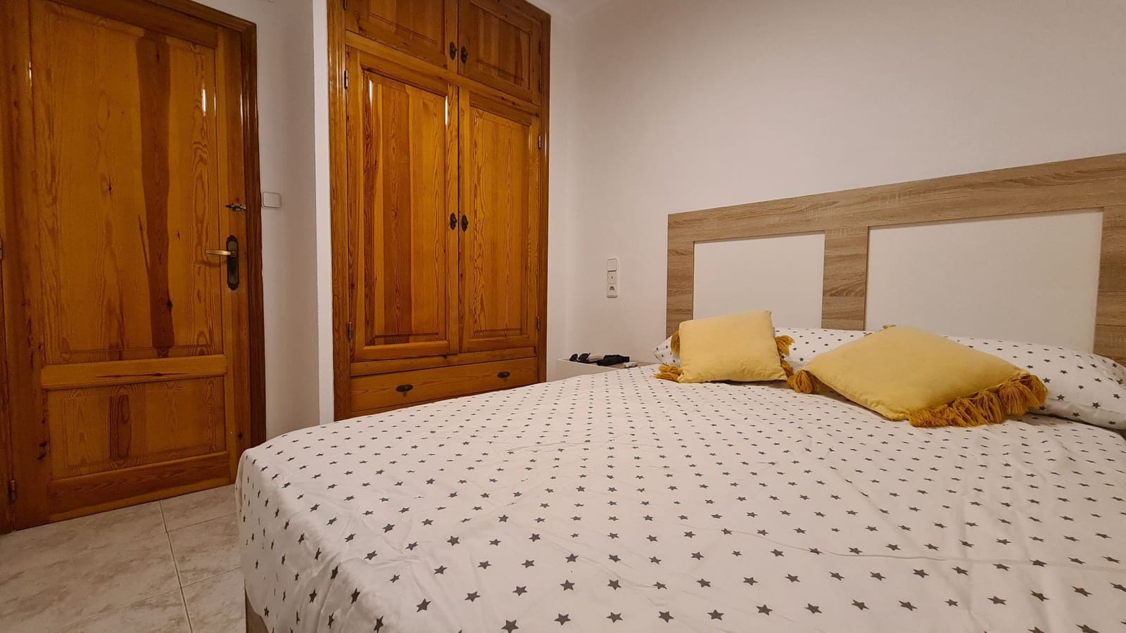 3 bedroom Apartment for rent in Oliva - € 950 (Ref: 9503819)