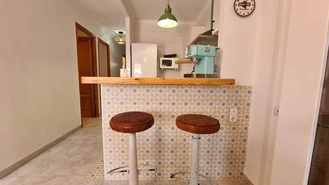 3 sovrum Lägenhet att hyra i Oliva Playa, Oliva - 950 € (Ref: 9503819)
