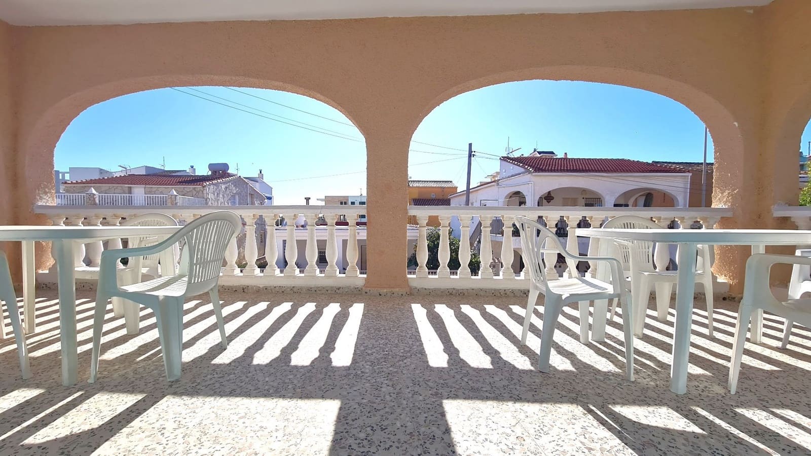 4 sovrum Villa att hyra i Oliva - 1 200 € (Ref: 9614666)