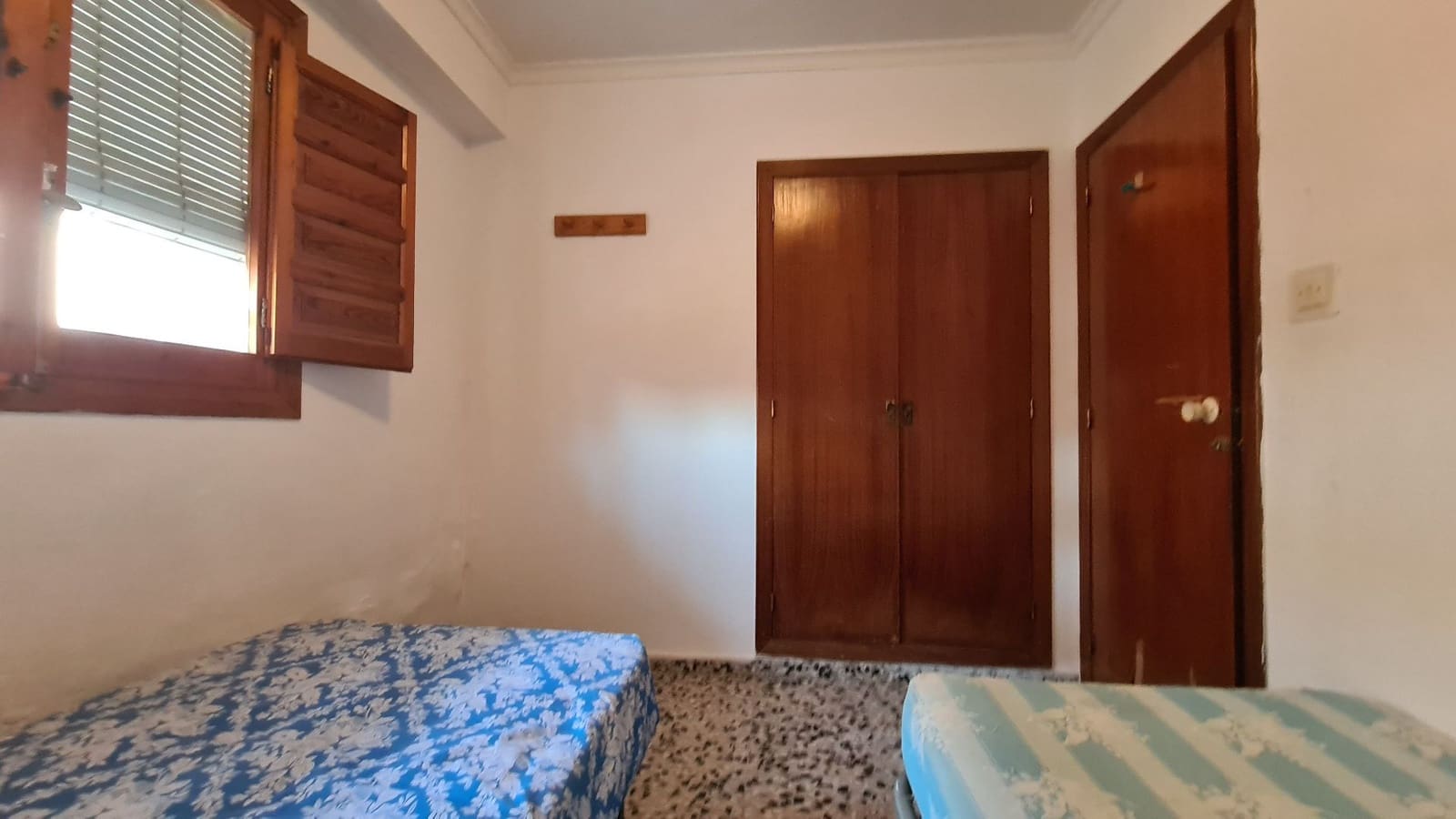 4 sovrum Lägenhet att hyra i Oliva med garage - 850 € (Ref: 9629580)