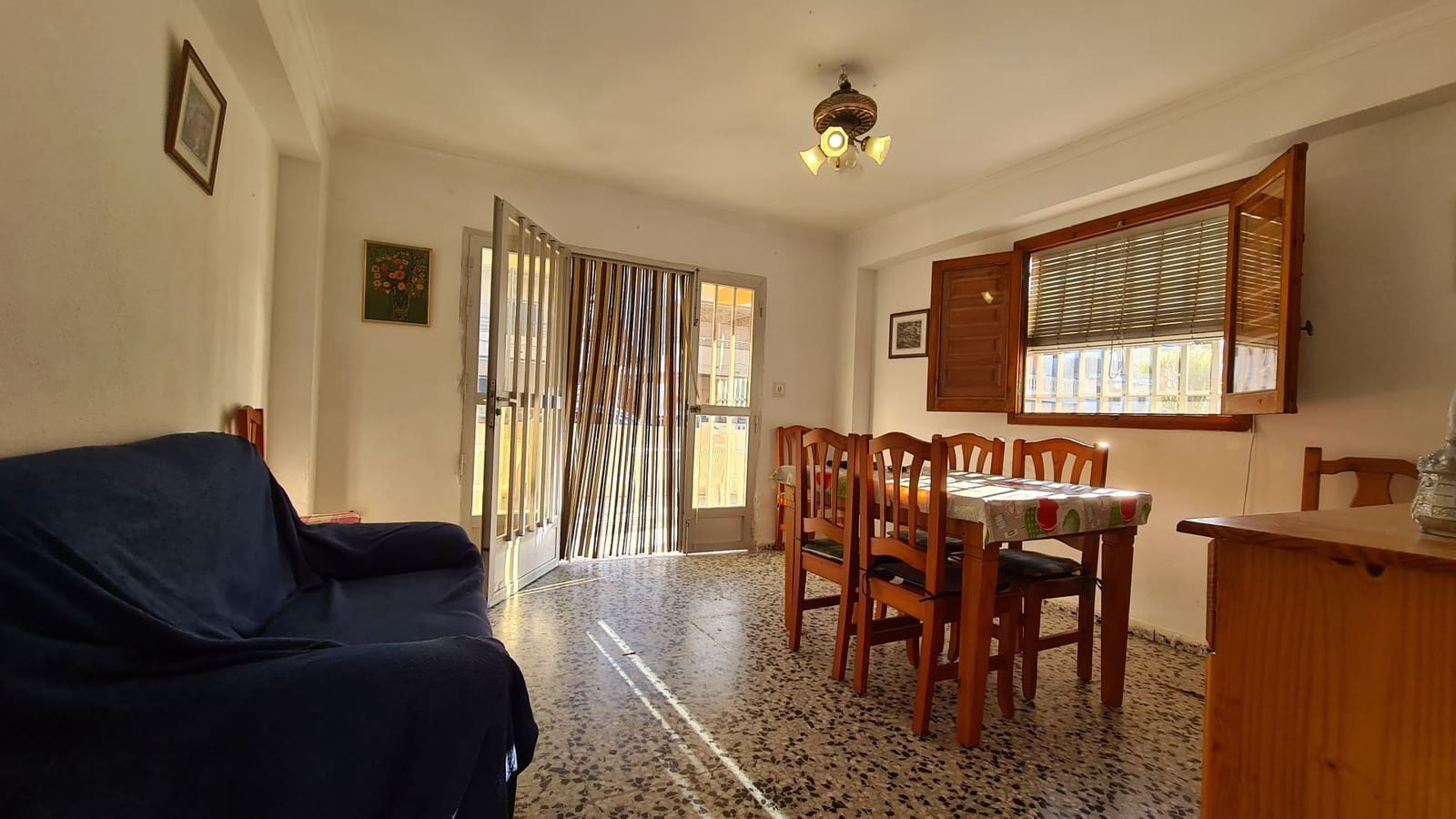 4 sovrum Lägenhet att hyra i Oliva med garage - 850 € (Ref: 9629580)