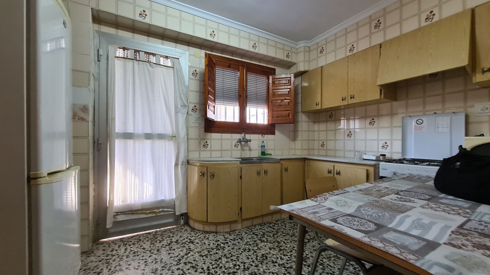 4 sovrum Lägenhet att hyra i Oliva med garage - 850 € (Ref: 9629580)