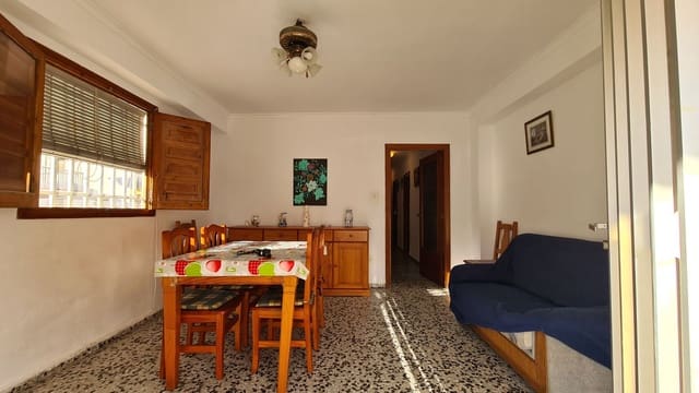 4 sovrum Lägenhet att hyra i Oliva Playa, Oliva med garage - 850 € (Ref: 9629580)