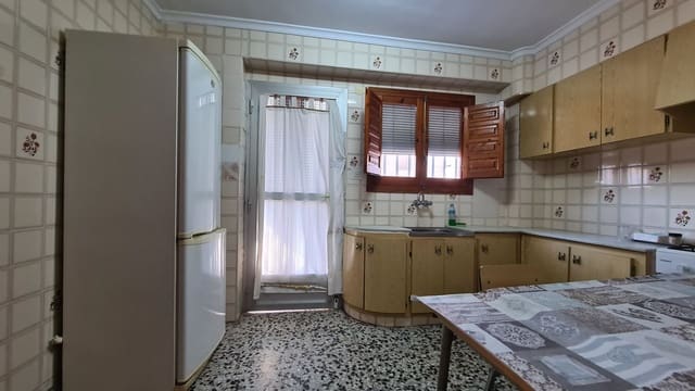 4 sovrum Lägenhet att hyra i Oliva Playa, Oliva med garage - 850 € (Ref: 9629580)