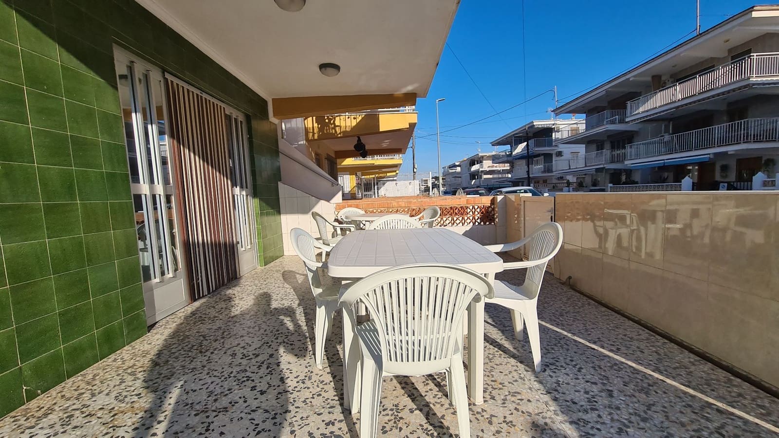 4 sovrum Lägenhet att hyra i Oliva med garage - 850 € (Ref: 9629580)