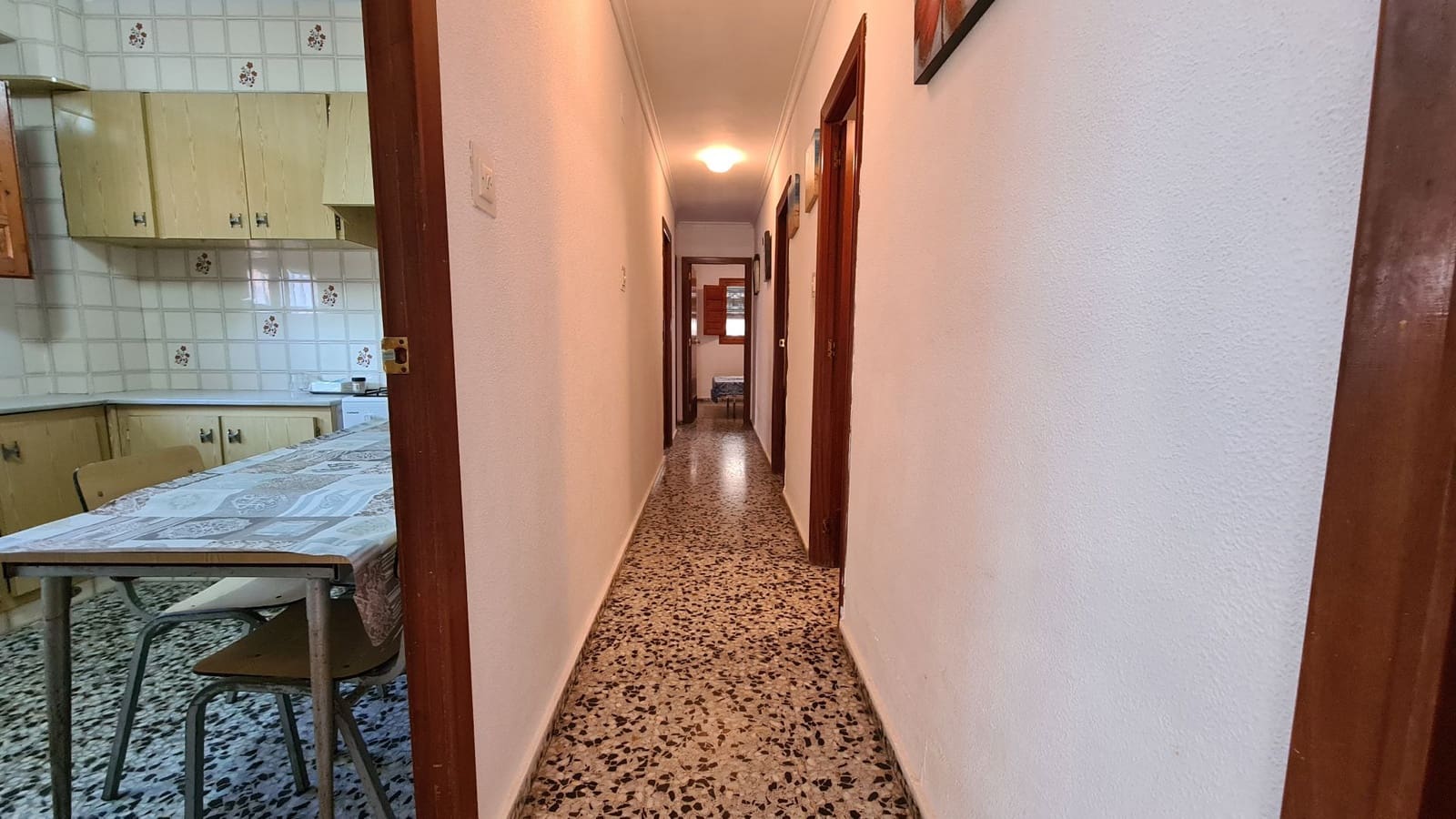 4 sovrum Lägenhet att hyra i Oliva med garage - 850 € (Ref: 9629580)