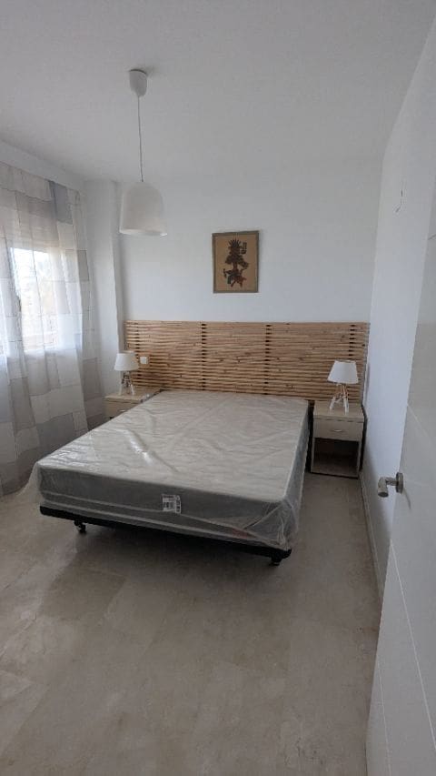 1 slaapkamer Flat te huur in Oliva Nova - € 700 (Ref: 9651203)