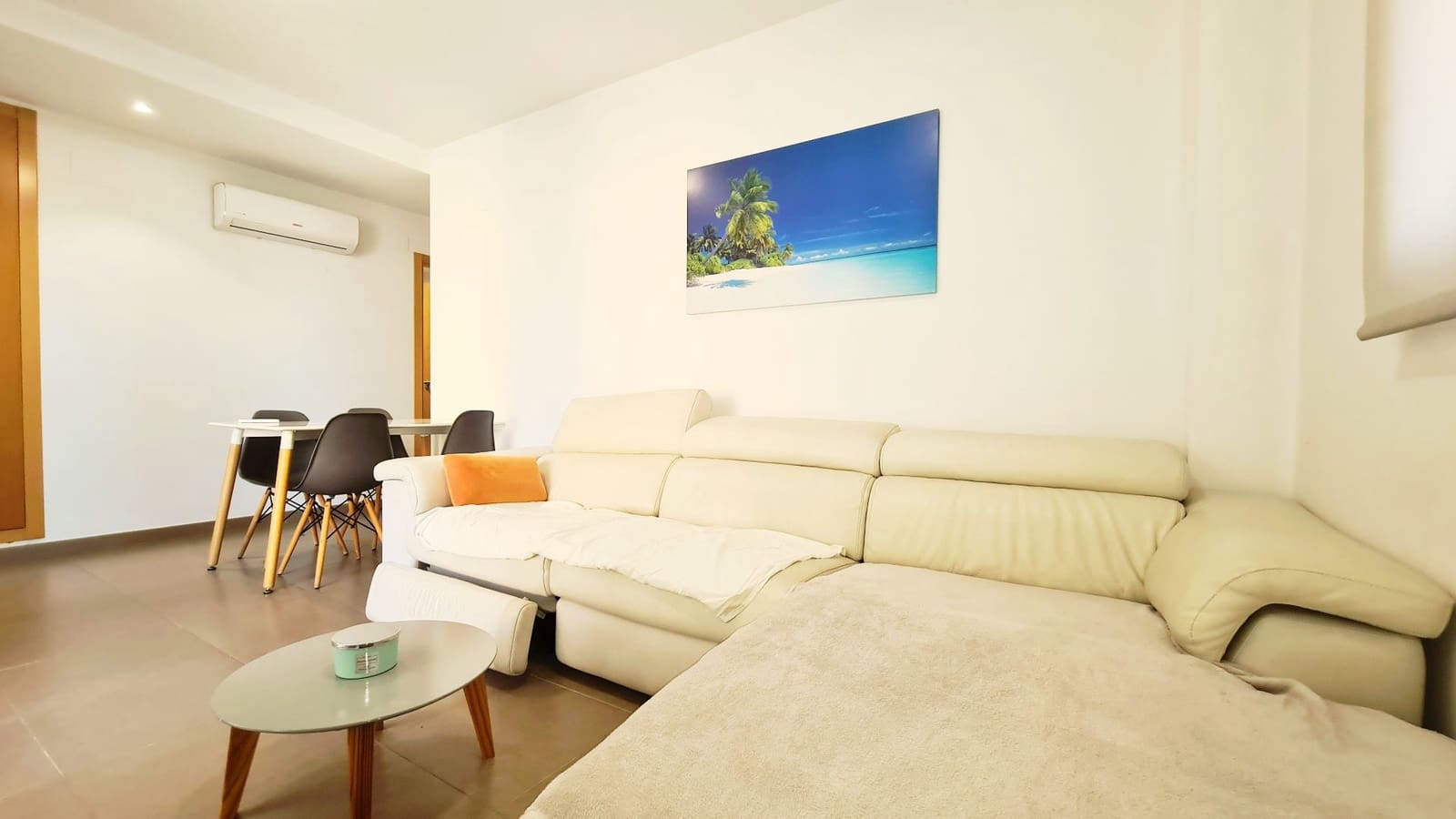 2 Zimmer Apartment zu vermieten in Piles mit Pool Garage - 1.000 € (Ref: 9679424)