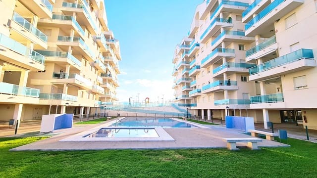 2 Zimmer Apartment zu vermieten in Piles mit Pool Garage - 1.000 € (Ref: 9679424)