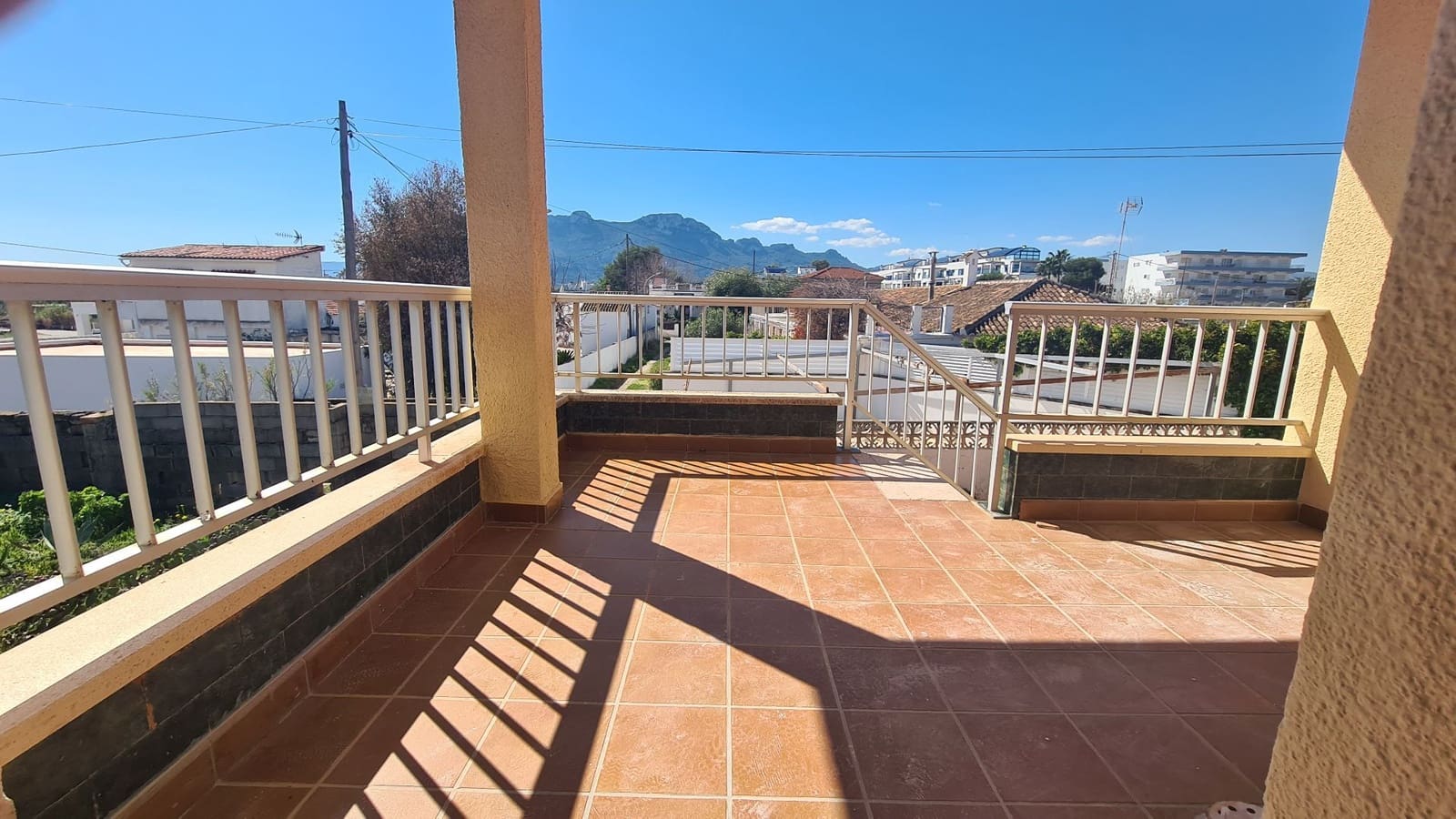 2 quarto Apartamento para arrendar em Denia com garagem - 1 100 € (Ref: 9679426)