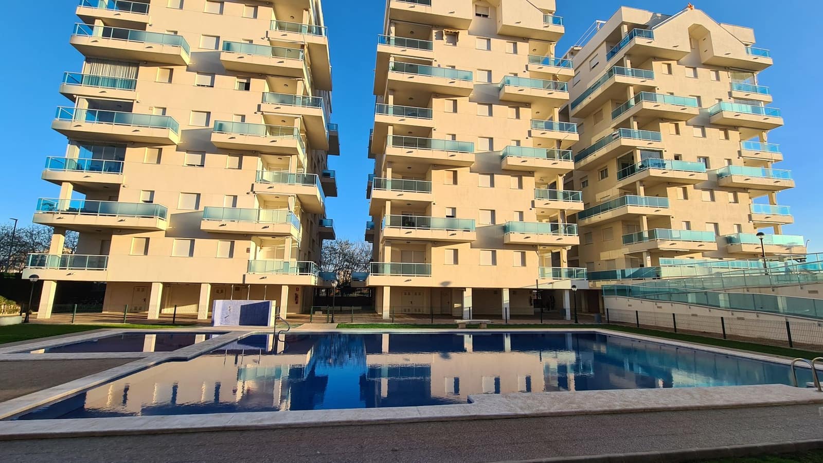 2 sypialnia Apartament na sprzedaż w Piles z basenem garażem - 240 000 € (Ref: 9682346)