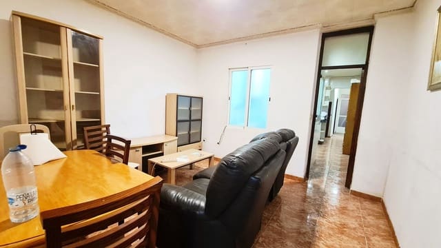 4 makuuhuone Omakotitalo myytävänä paikassa Piles - 110 000 € (Ref: 9682347)