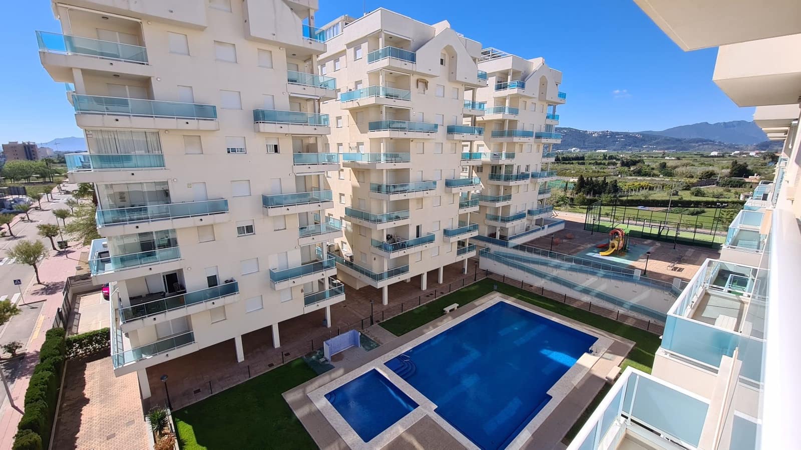 2 sypialnia Apartament na sprzedaż w Piles z basenem garażem - 190 000 € (Ref: 9782956)