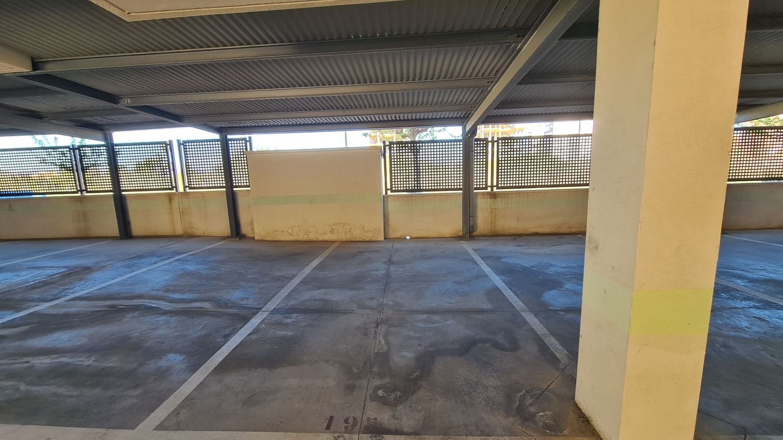 2 sypialnia Apartament na sprzedaż w Piles z basenem garażem - 190 000 € (Ref: 9782956)