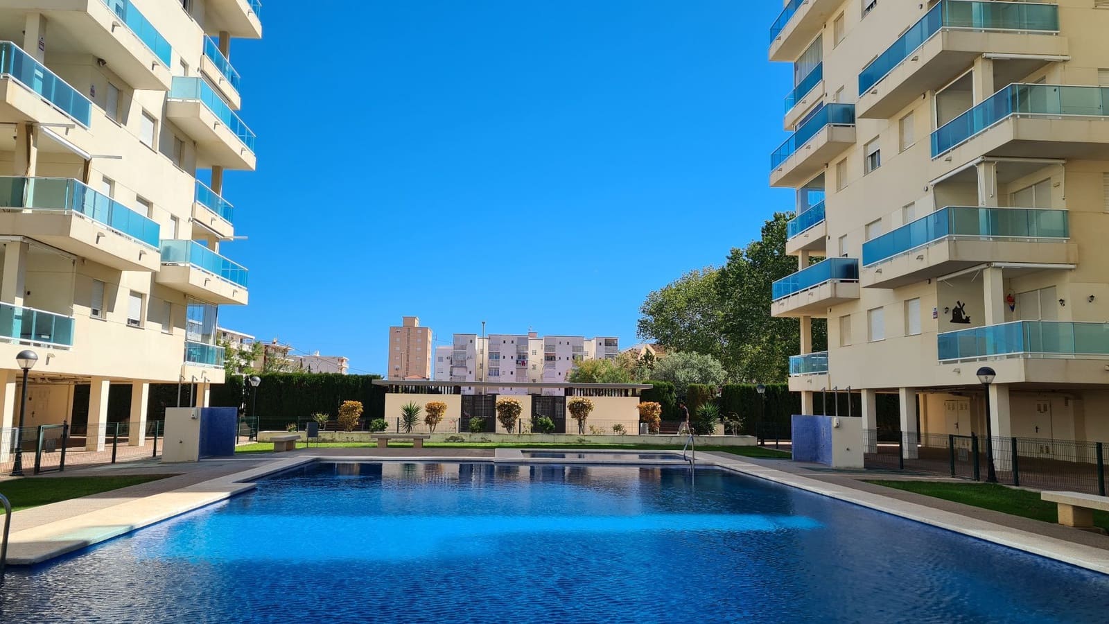 2 sypialnia Apartament na sprzedaż w Piles z basenem garażem - 190 000 € (Ref: 9782956)