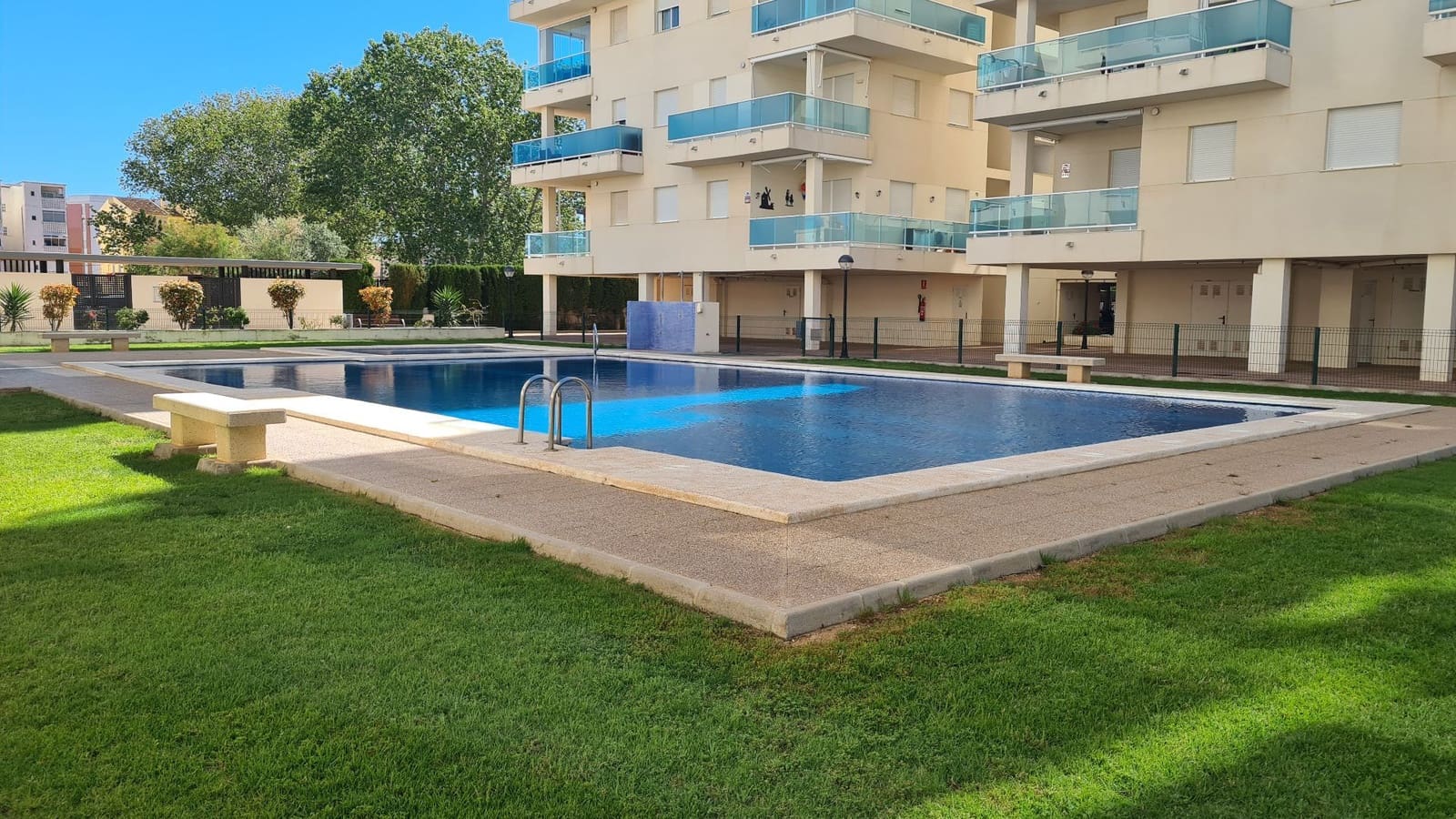 2 sypialnia Apartament na sprzedaż w Piles z basenem garażem - 190 000 € (Ref: 9782956)