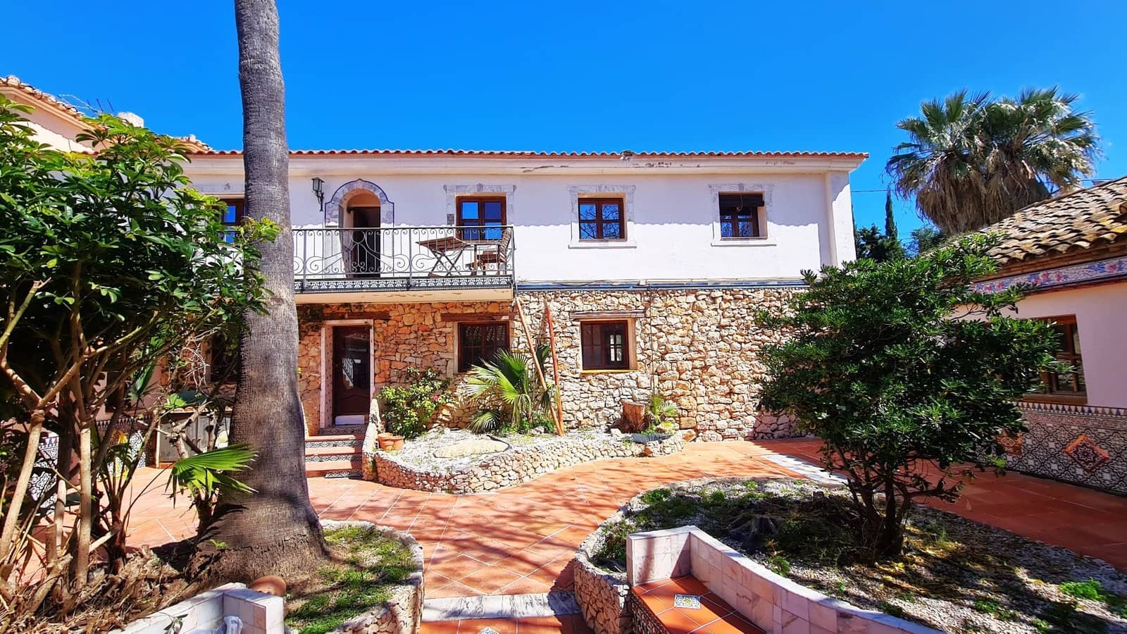 14 soveværelse Finca/Landehus til salg i Denia med garage - € 1.250.000 (Ref: 9796125)