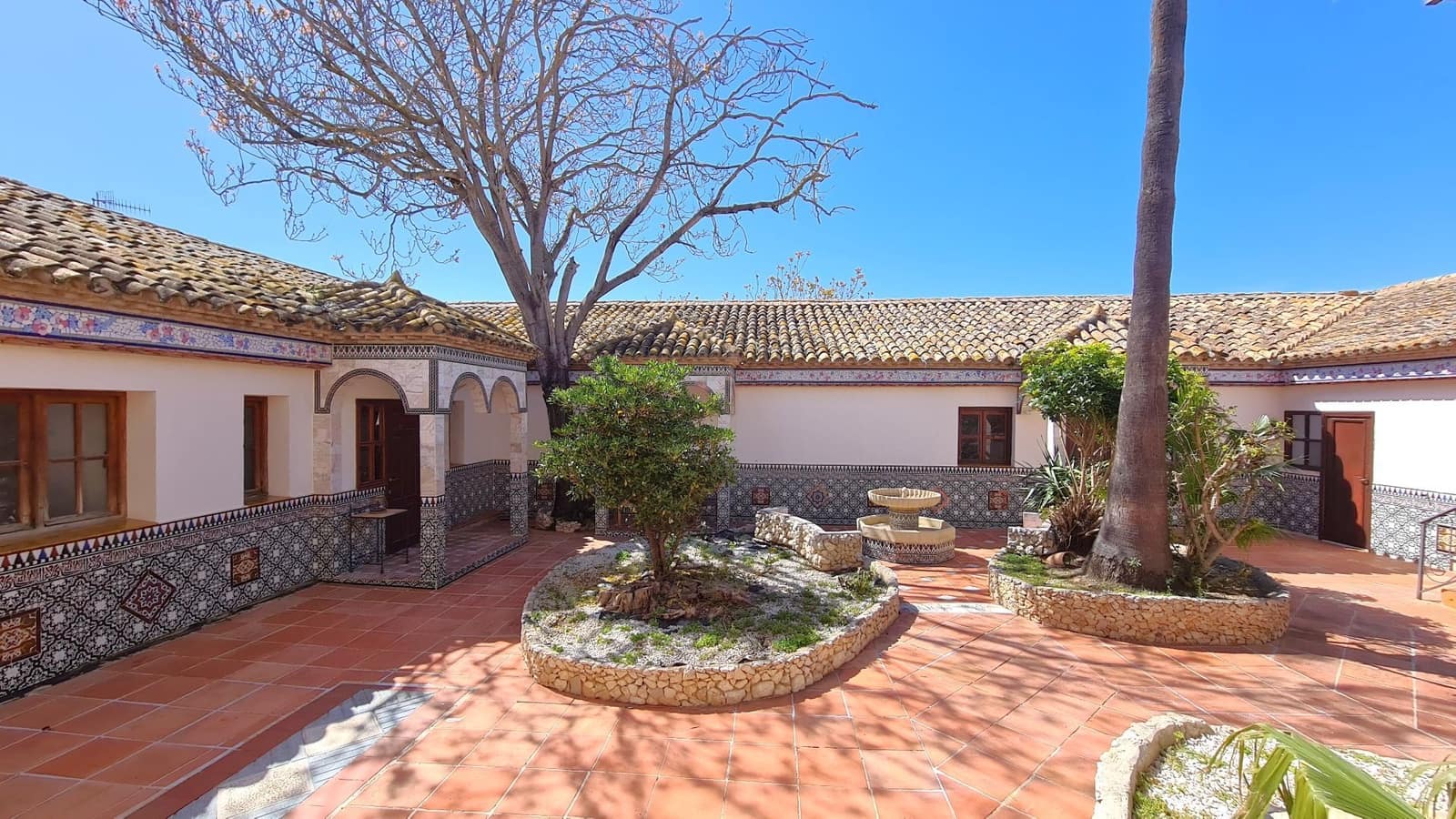 14 soveværelse Finca/Landehus til salg i Denia med garage - € 1.250.000 (Ref: 9796125)
