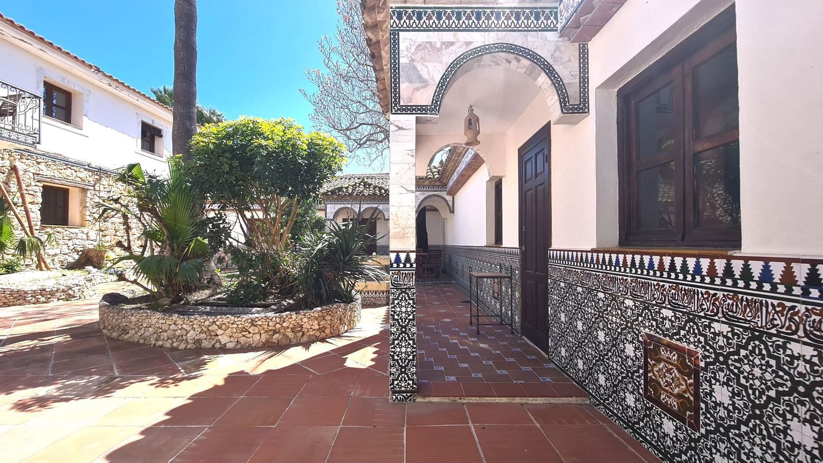 14 soveværelse Finca/Landehus til salg i Denia med garage - € 1.250.000 (Ref: 9796125)
